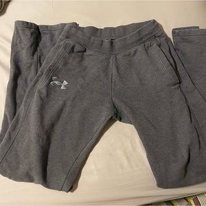 Under Armour storm sweats. Loose fit. Size small